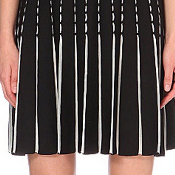 NWT Alice + Olivia knitted dress - Picture 3 of 5